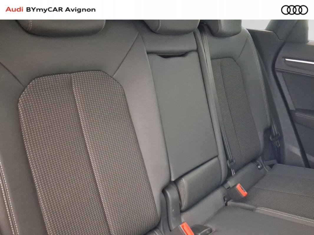 Audi Q3 - Photo 22
