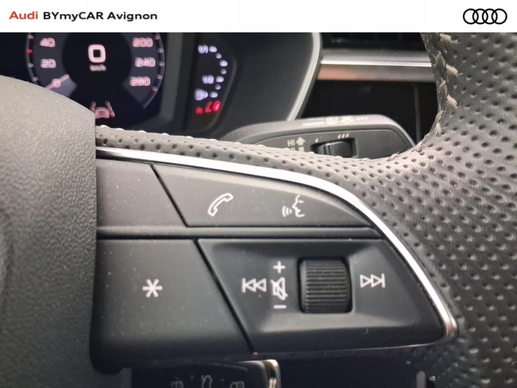 Audi Q3 - Photo 31