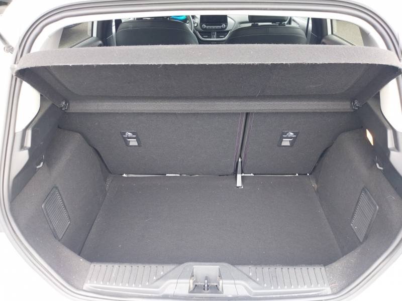 Ford Fiesta - Photo 12