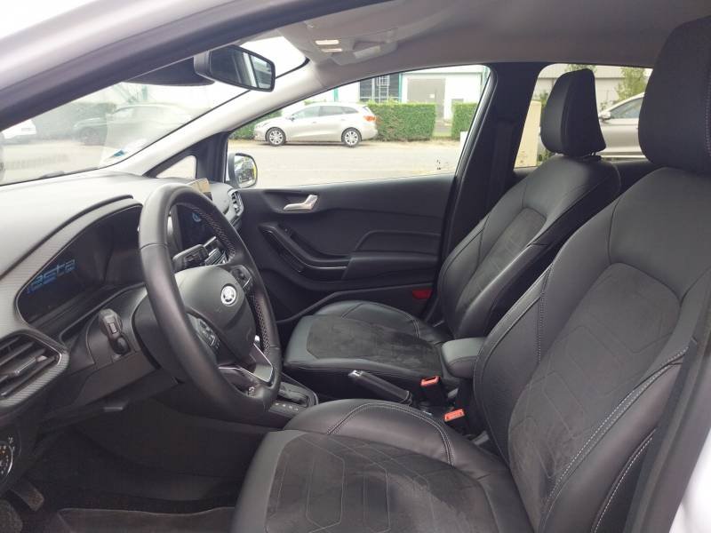 Ford Fiesta - Photo 9