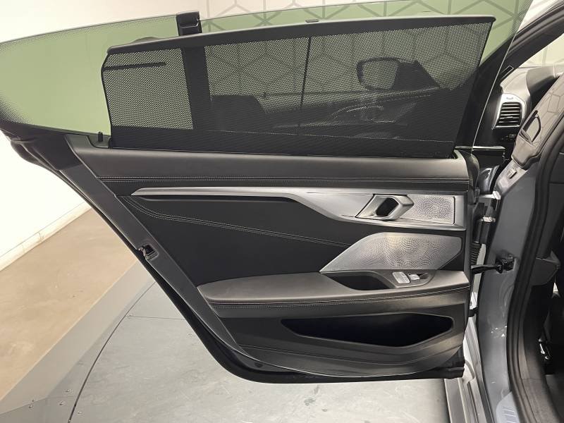 BMW Série 8 - Photo 21