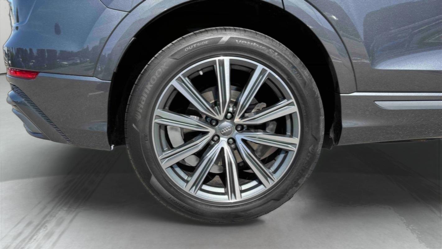 Audi Q8 - Photo 12