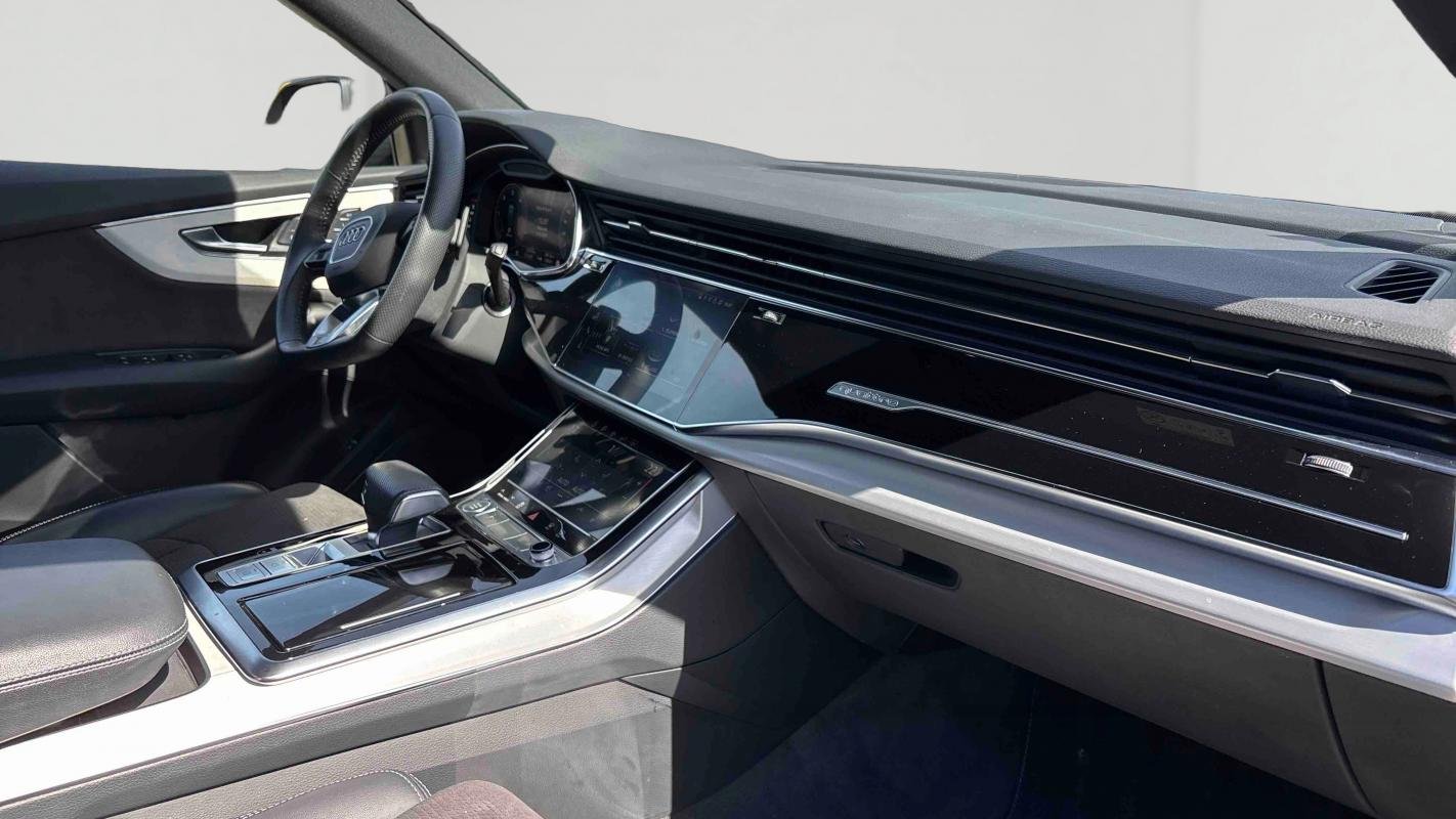 Audi Q8 - Photo 19