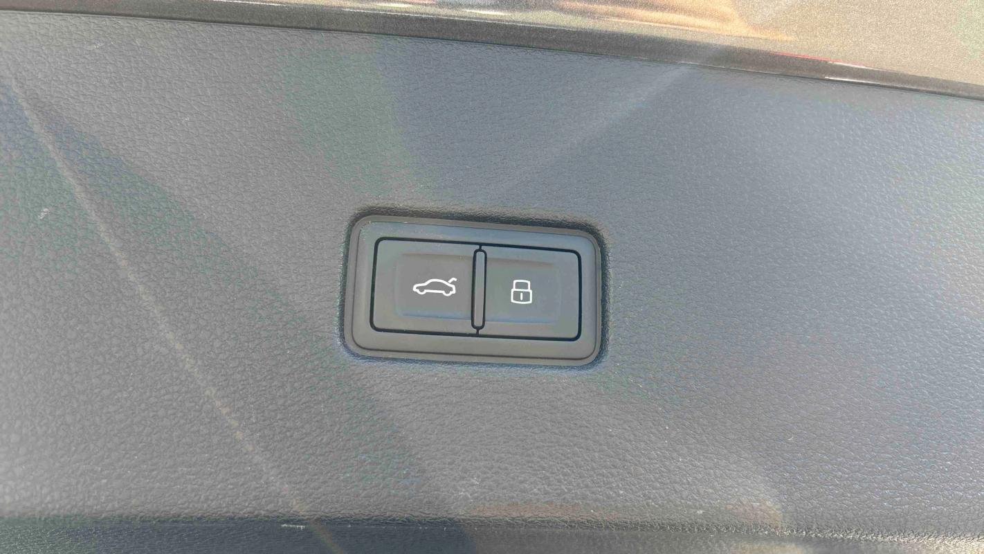 Audi Q8 - Photo 39