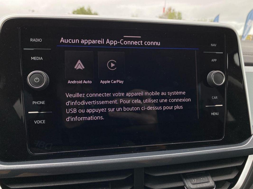 Volkswagen T-Roc - Photo 18