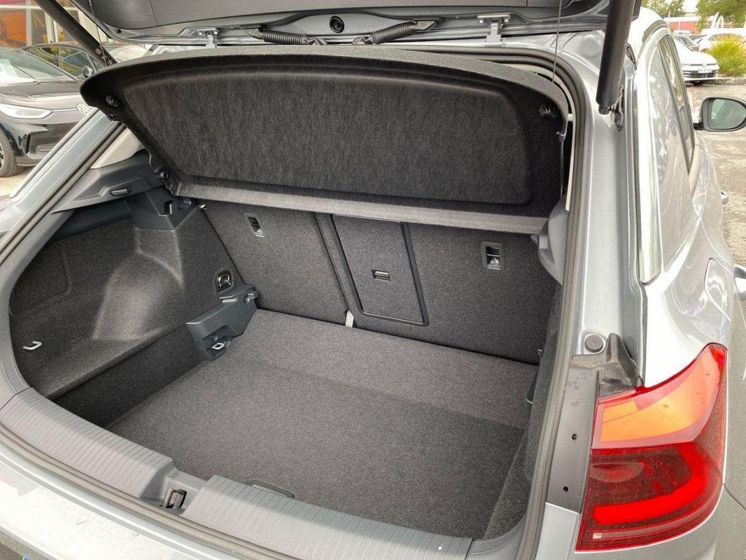 Volkswagen T-Roc - Photo 33