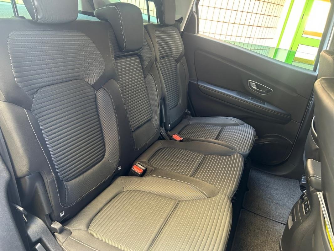 Renault Grand Scénic - Photo 20