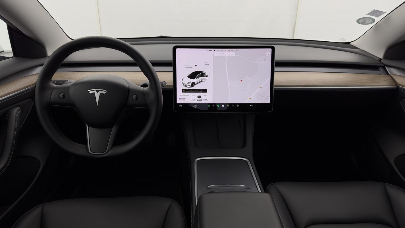 Tesla Model 3 - Photo 14