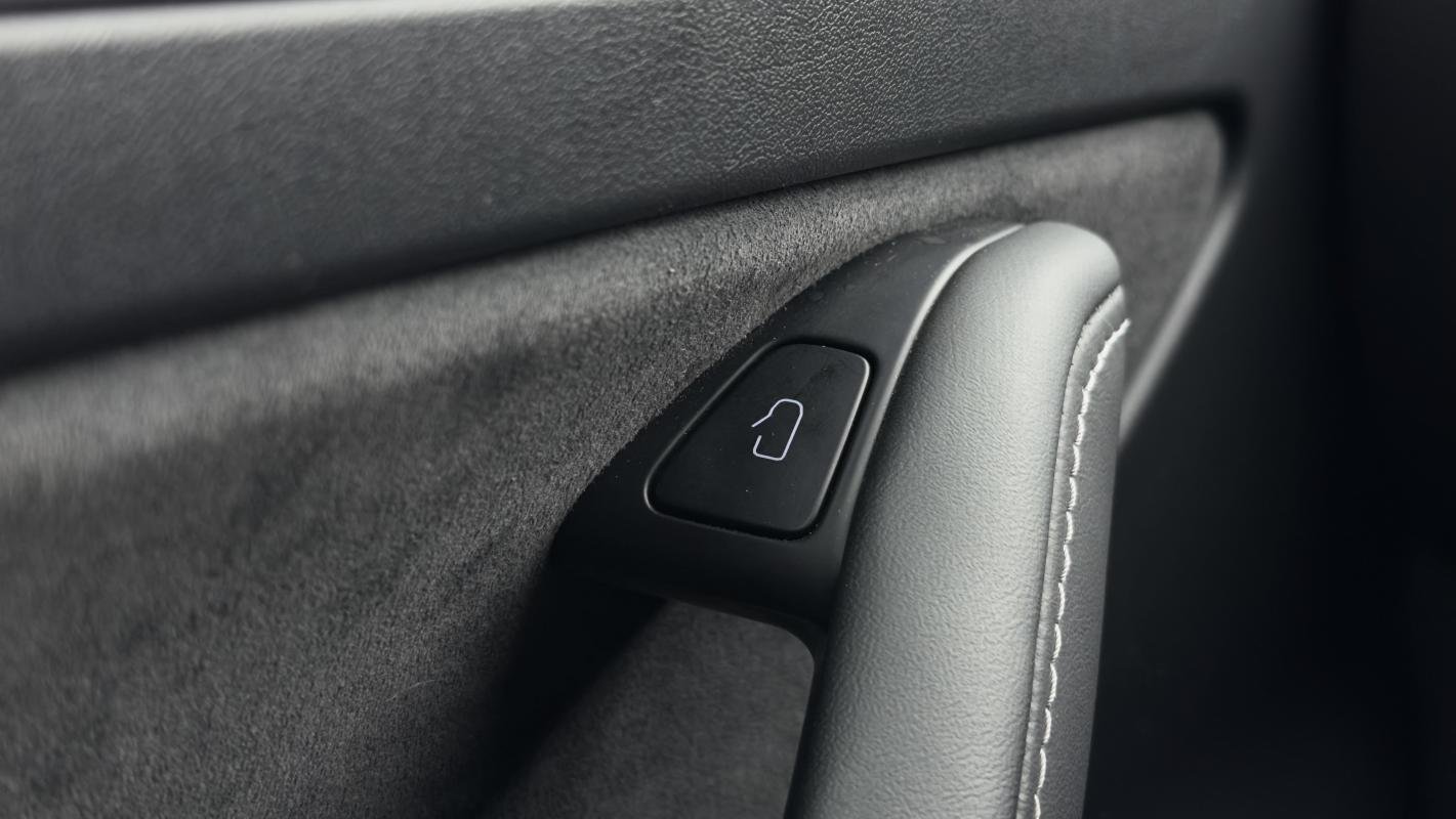 Tesla Model 3 - Photo 19