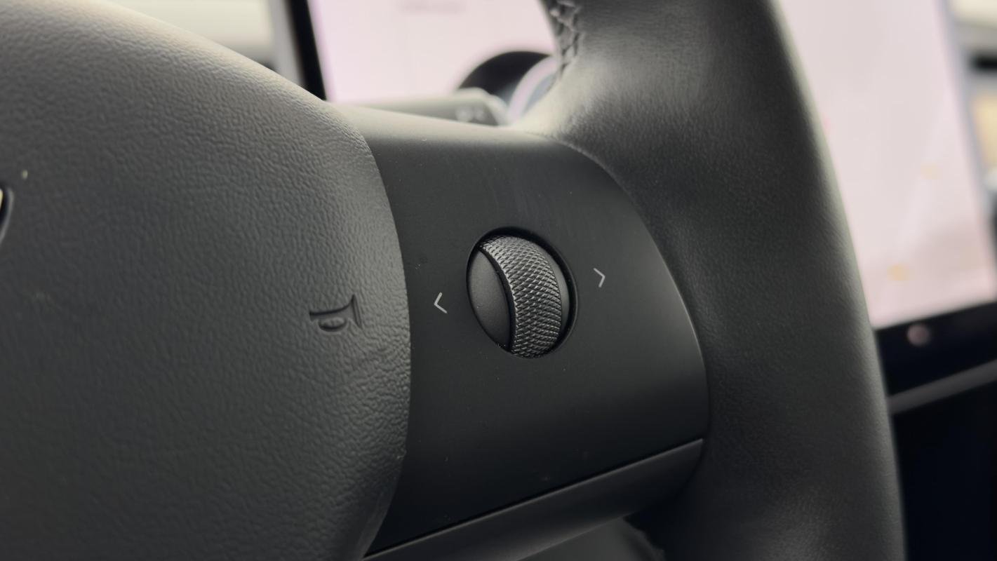 Tesla Model 3 - Photo 22