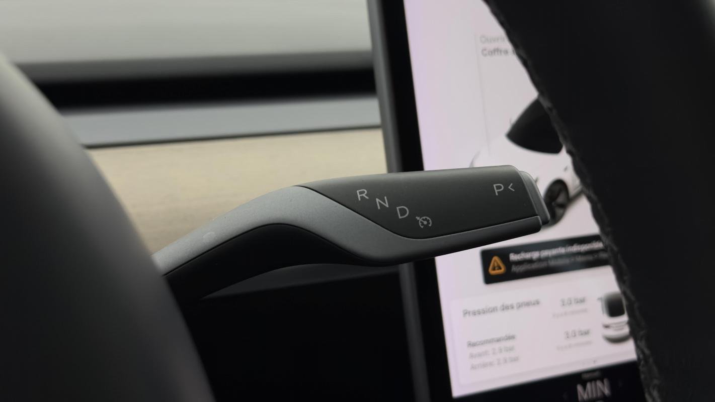 Tesla Model 3 - Photo 40