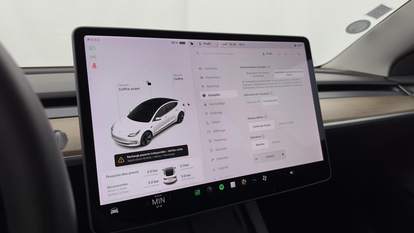 Tesla Model 3 - Photo 47