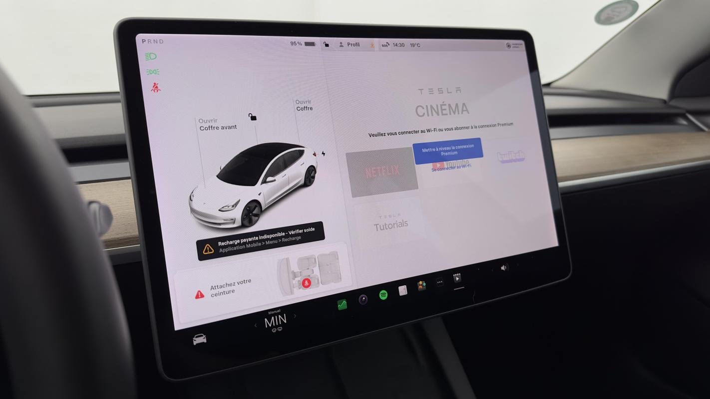 Tesla Model 3 - Photo 48