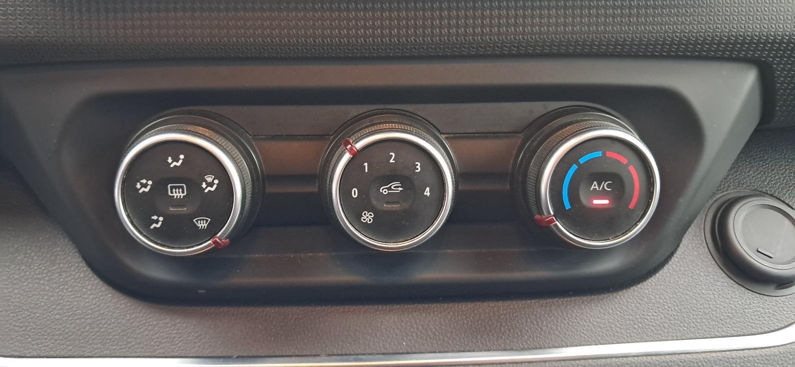 Renault Trafic - Photo 11