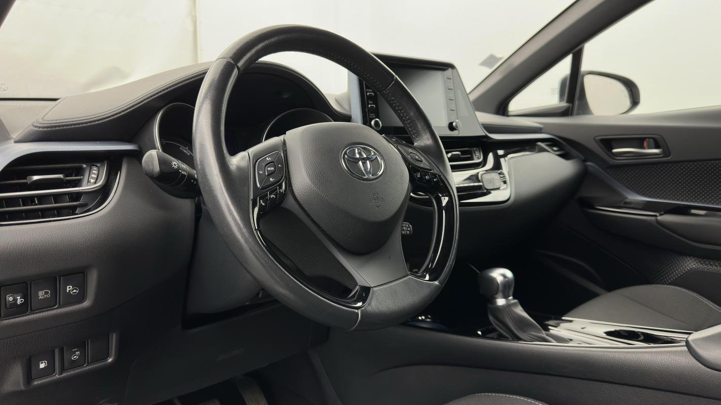 Toyota C-HR - Photo 11