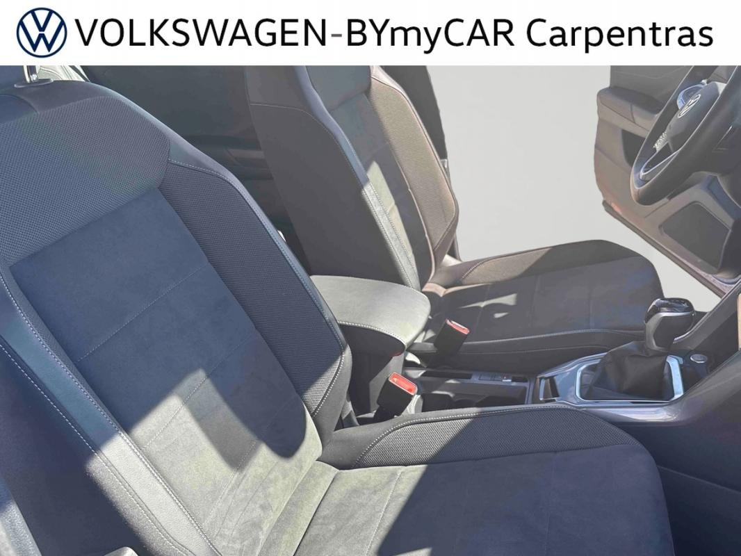 Volkswagen T-Roc - Photo 21