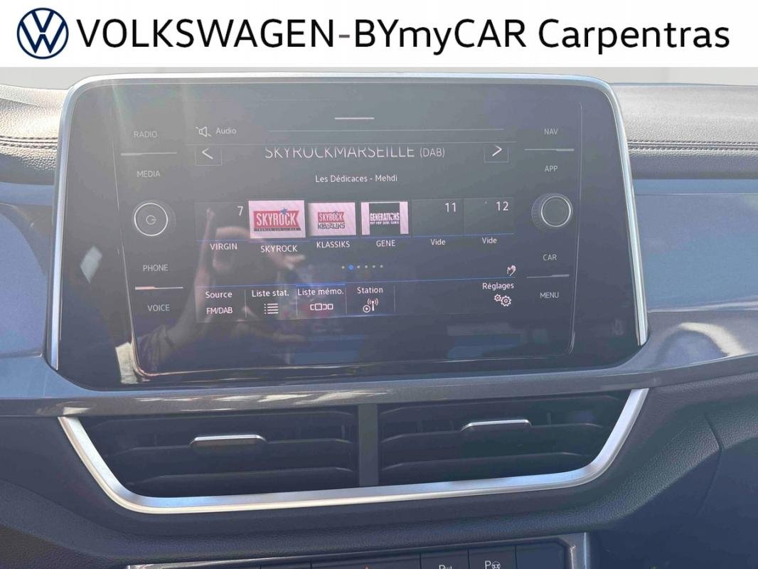 Volkswagen T-Roc - Photo 25