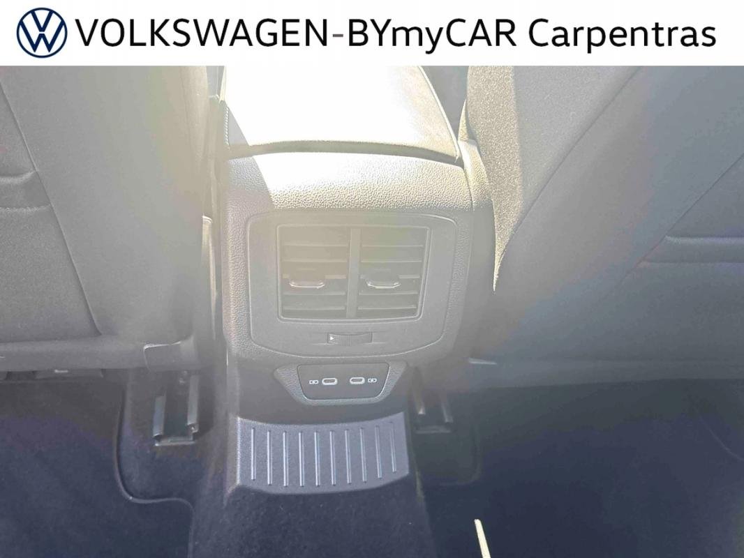 Volkswagen T-Roc - Photo 32