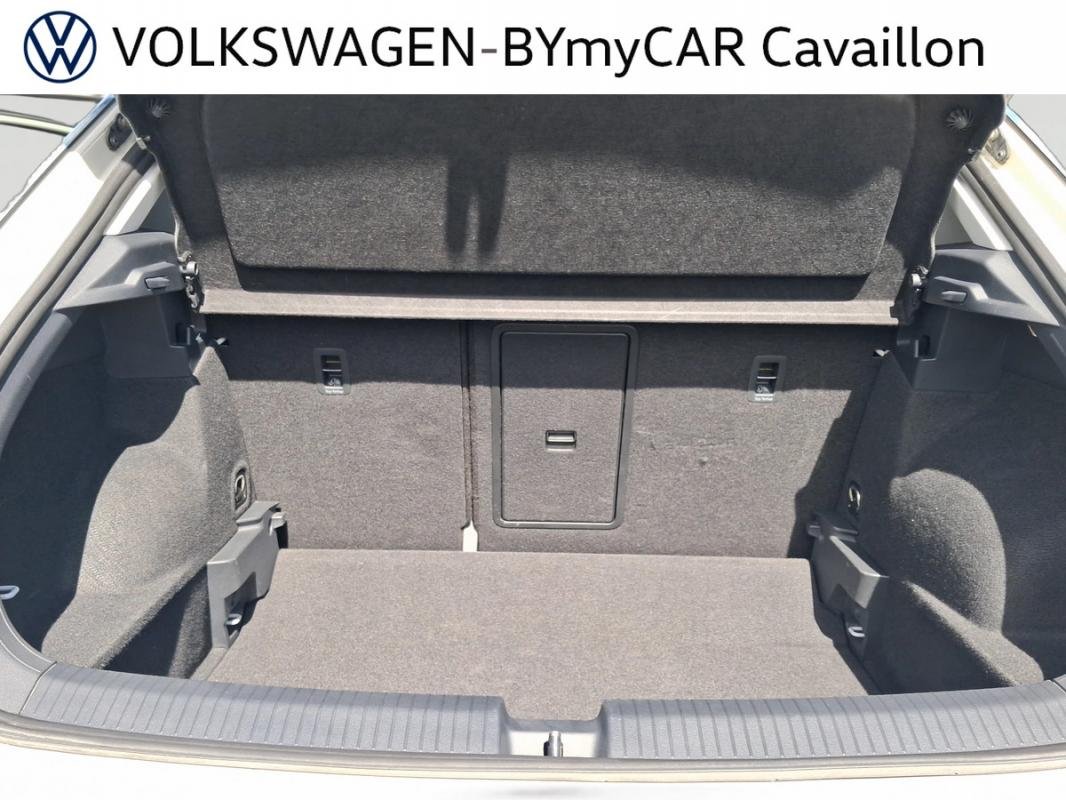 Volkswagen T-Roc - Photo 11