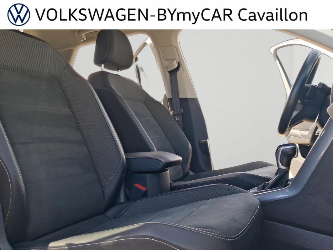 Volkswagen T-Roc - Photo 13