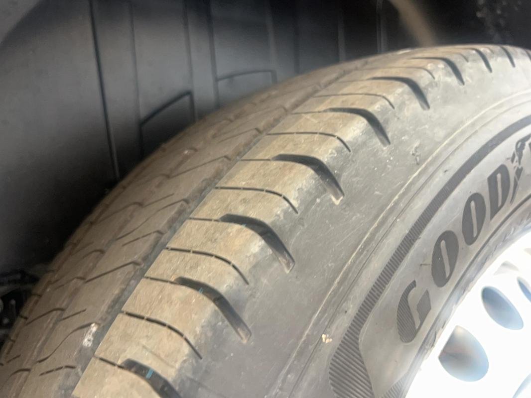 Volkswagen Transporter - Photo 16