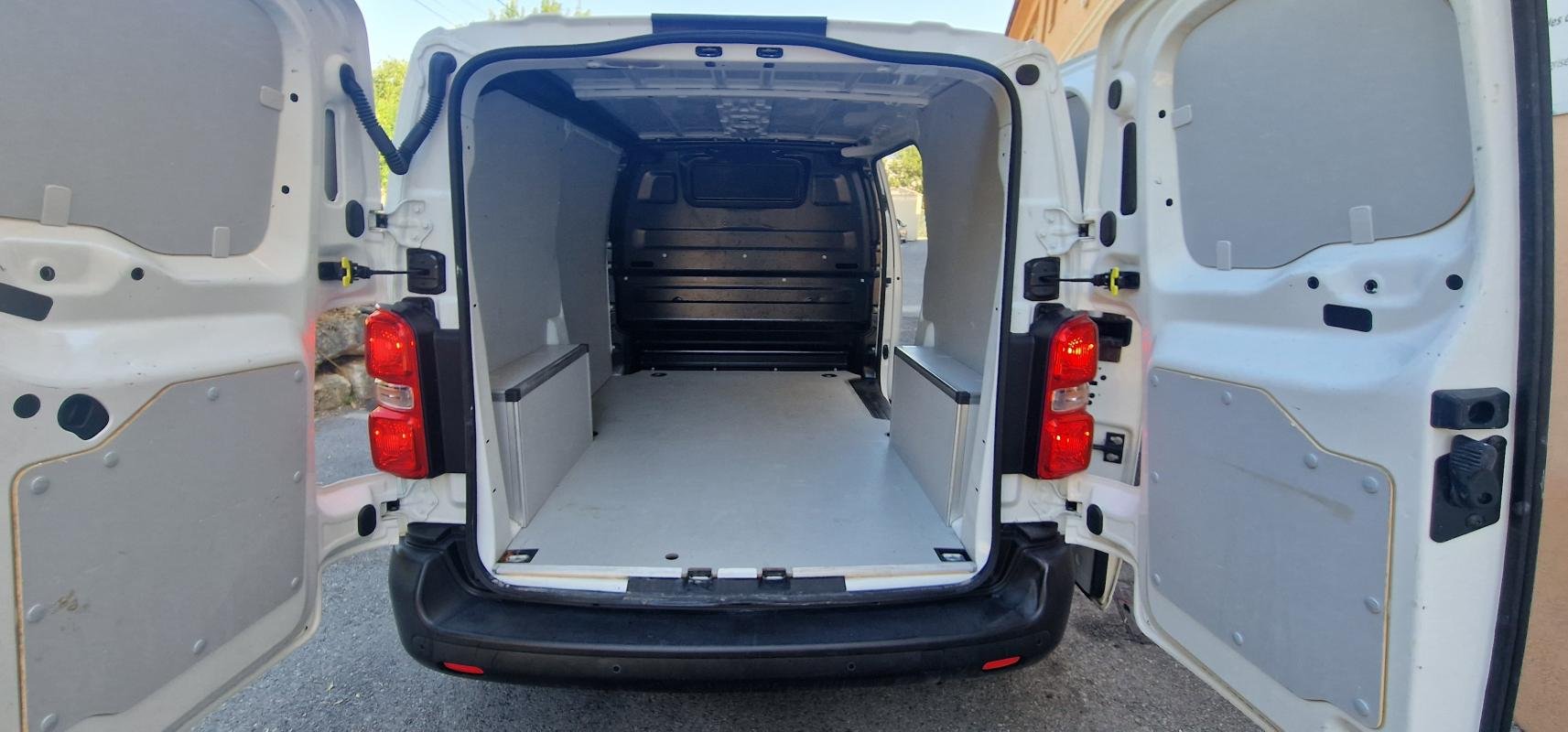 Opel Vivaro - Photo 13