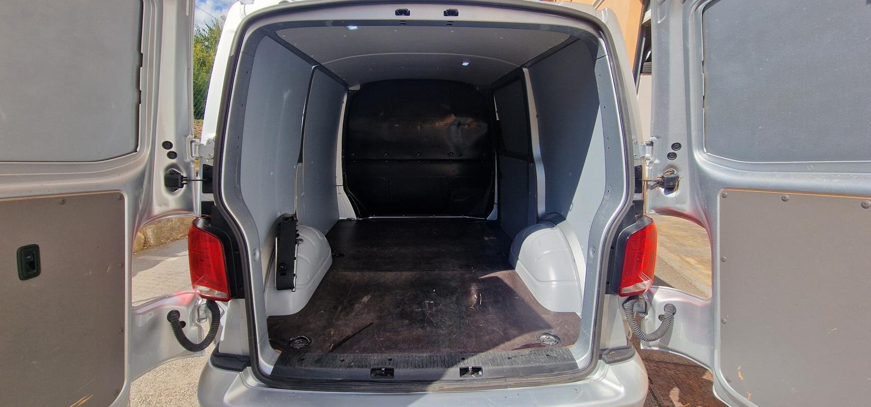 Volkswagen Transporter - Photo 13