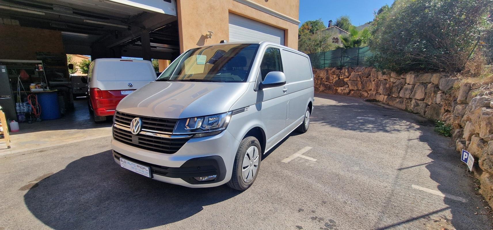 Volkswagen Transporter - Photo 16