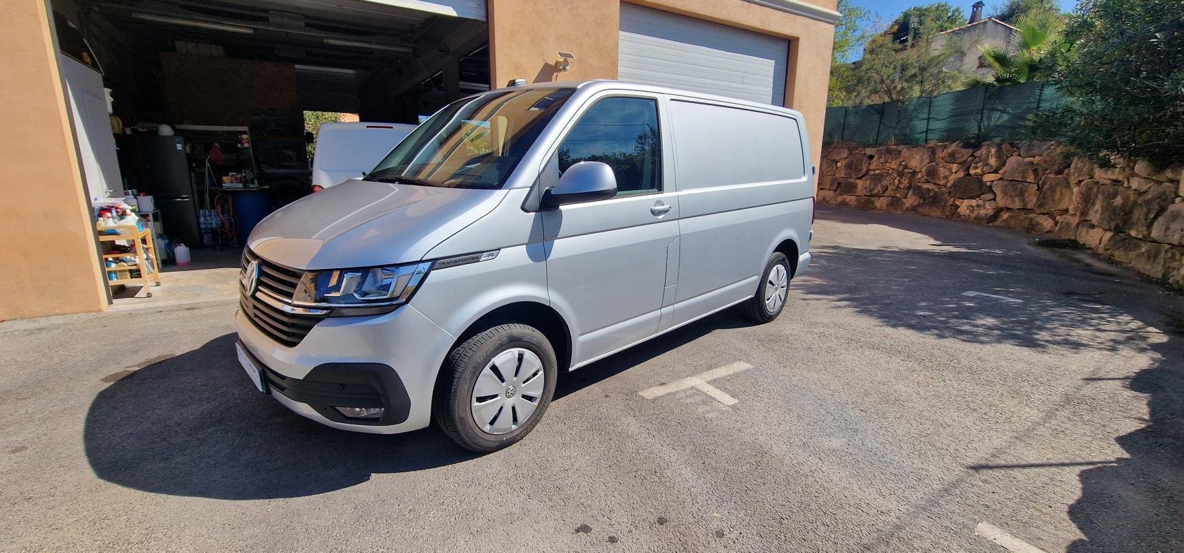 Volkswagen Transporter - Photo 17