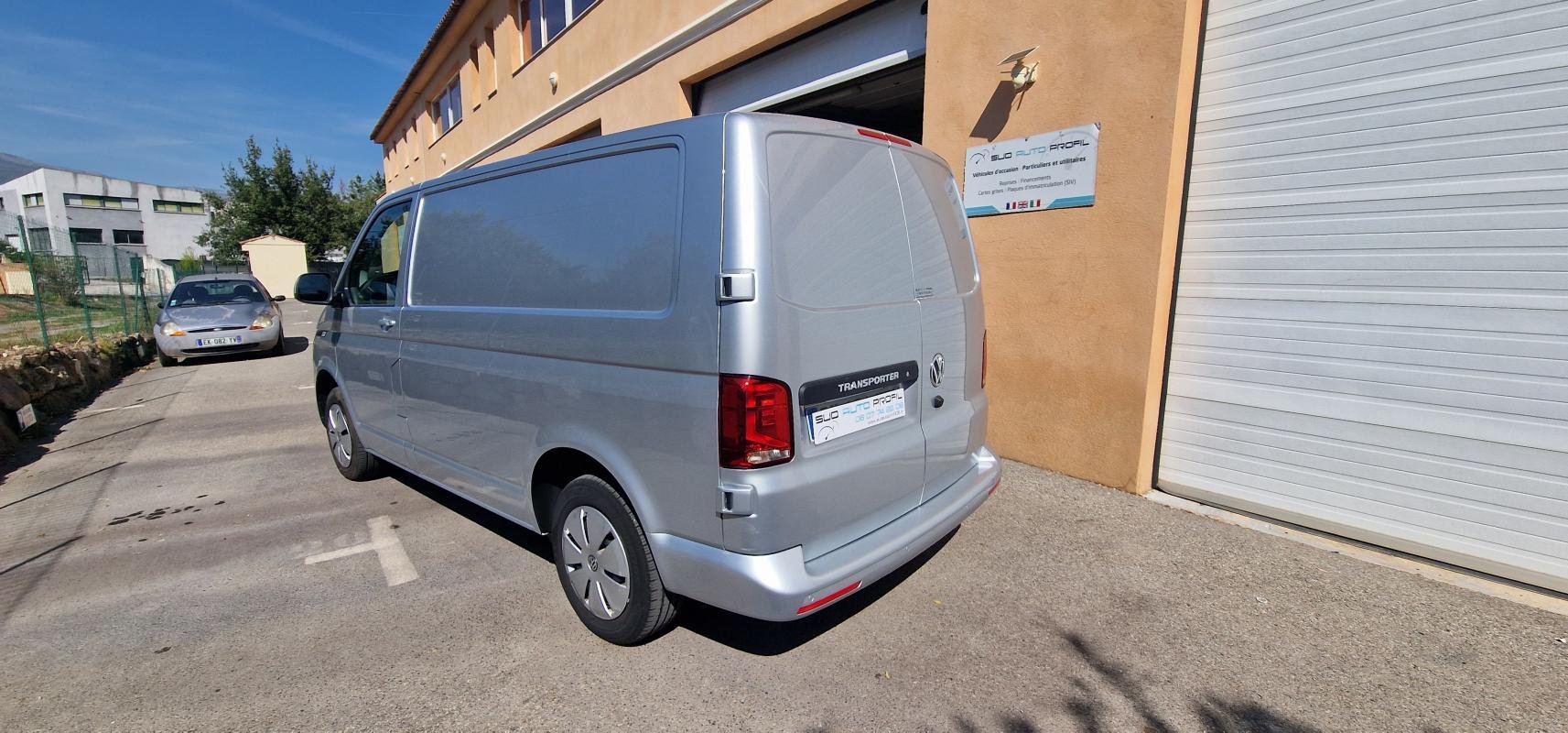 Volkswagen Transporter - Photo 18