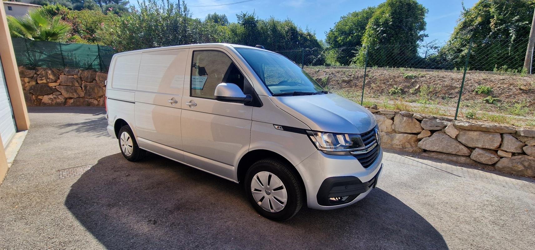 Volkswagen Transporter - Photo 21