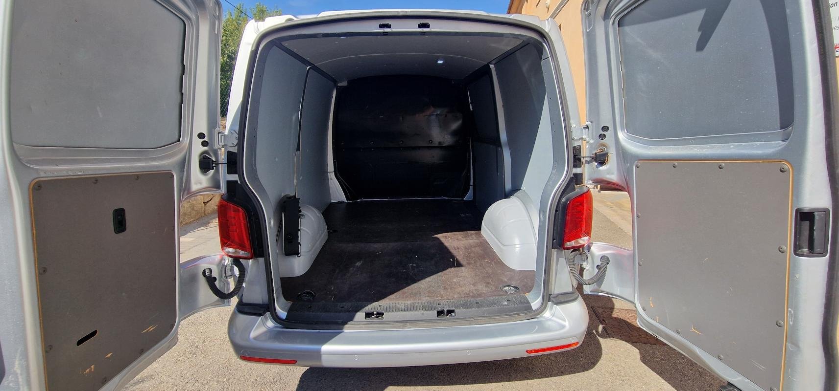Volkswagen Transporter - Photo 28