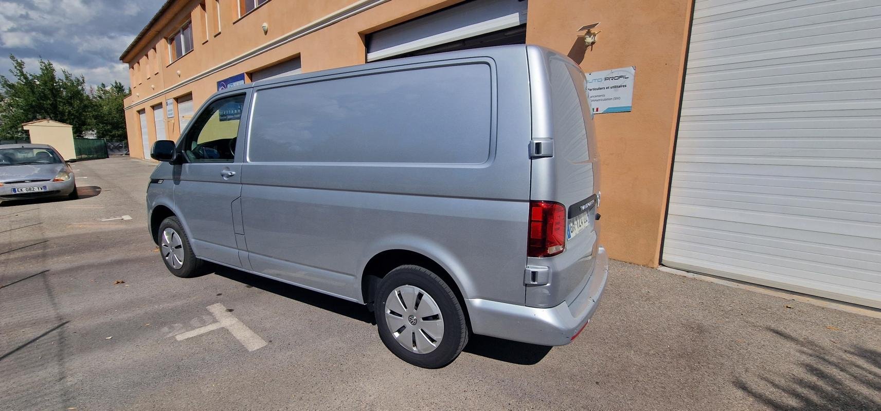 Volkswagen Transporter - Photo 3