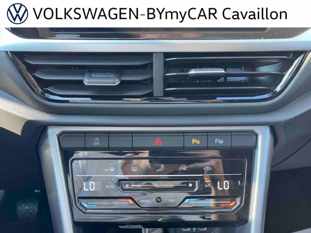 Volkswagen T-Roc - Photo 25