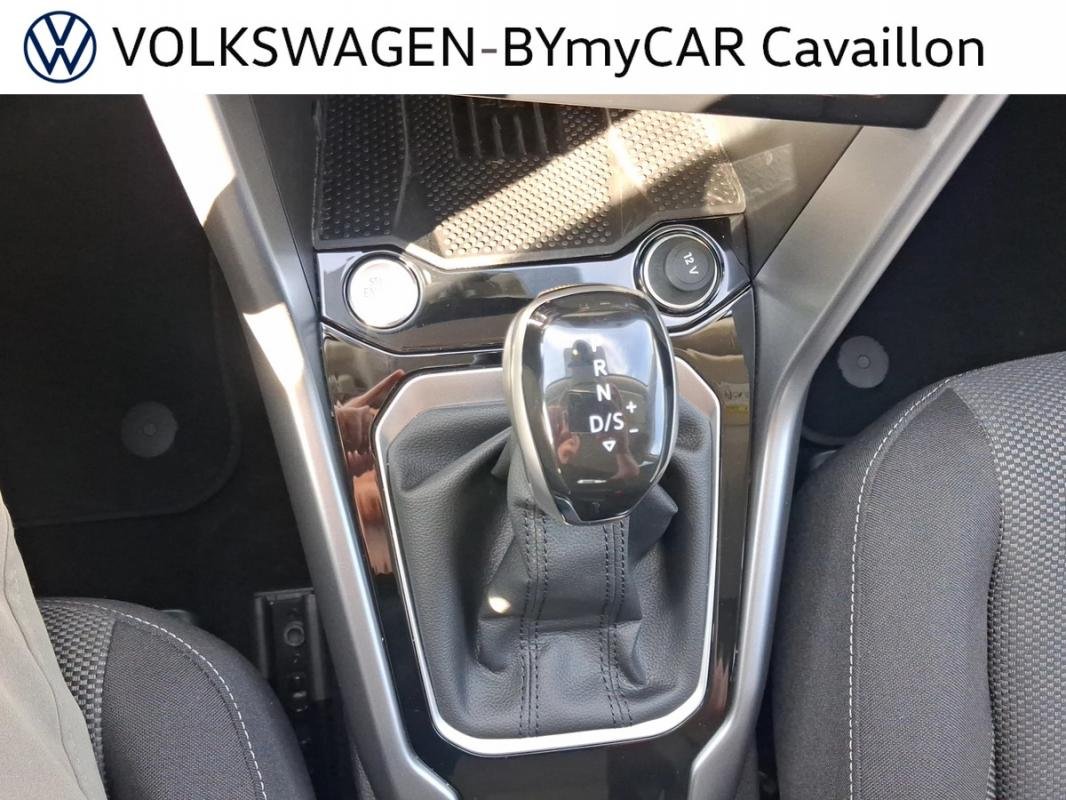 Volkswagen T-Roc - Photo 17