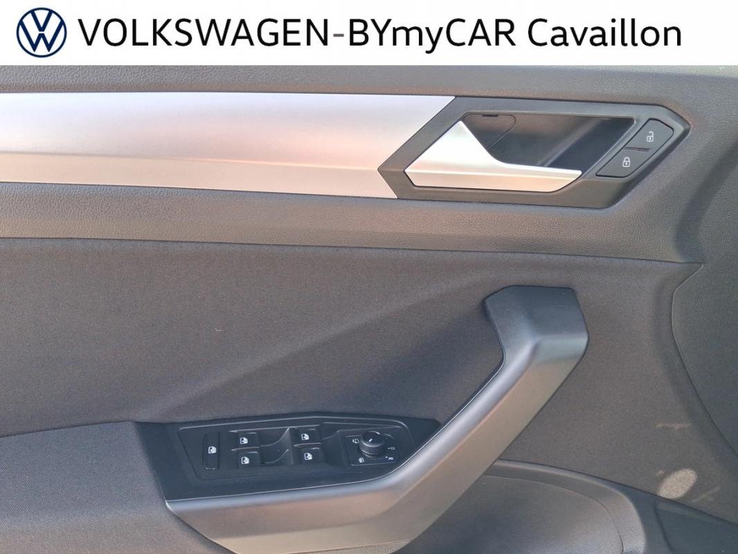 Volkswagen T-Roc - Photo 18