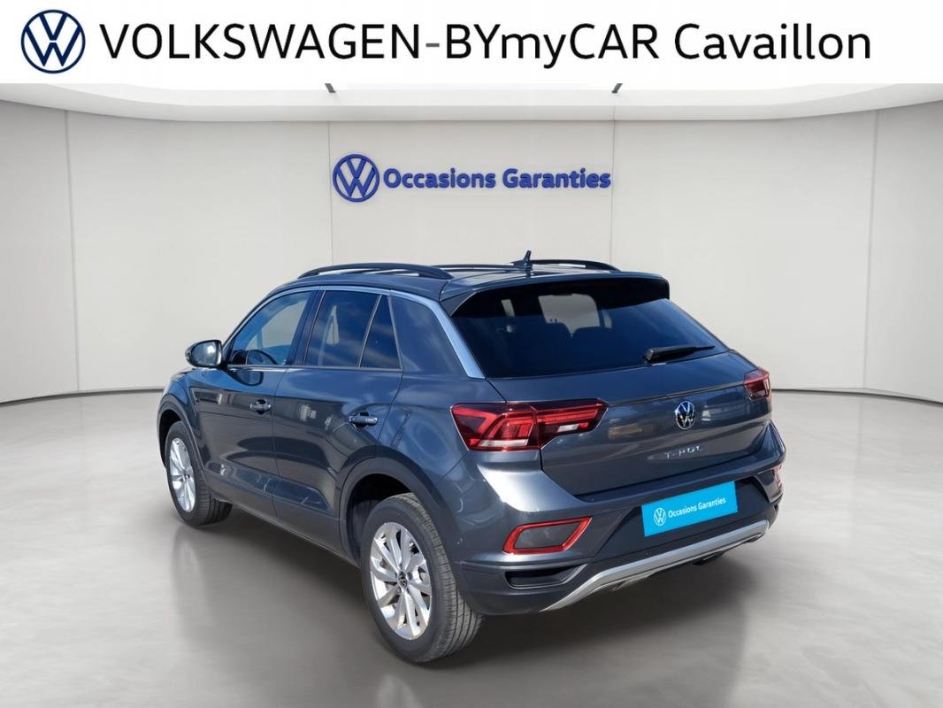 Volkswagen T-Roc - Photo 2