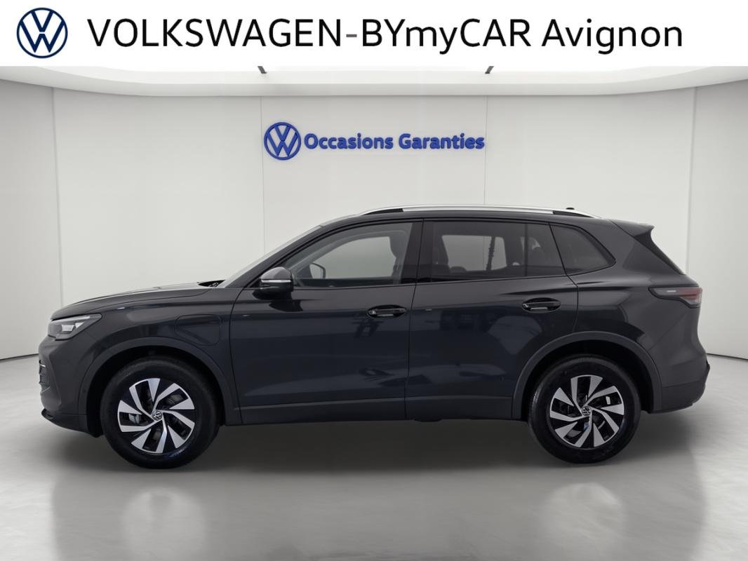 Volkswagen Tiguan - Photo 2