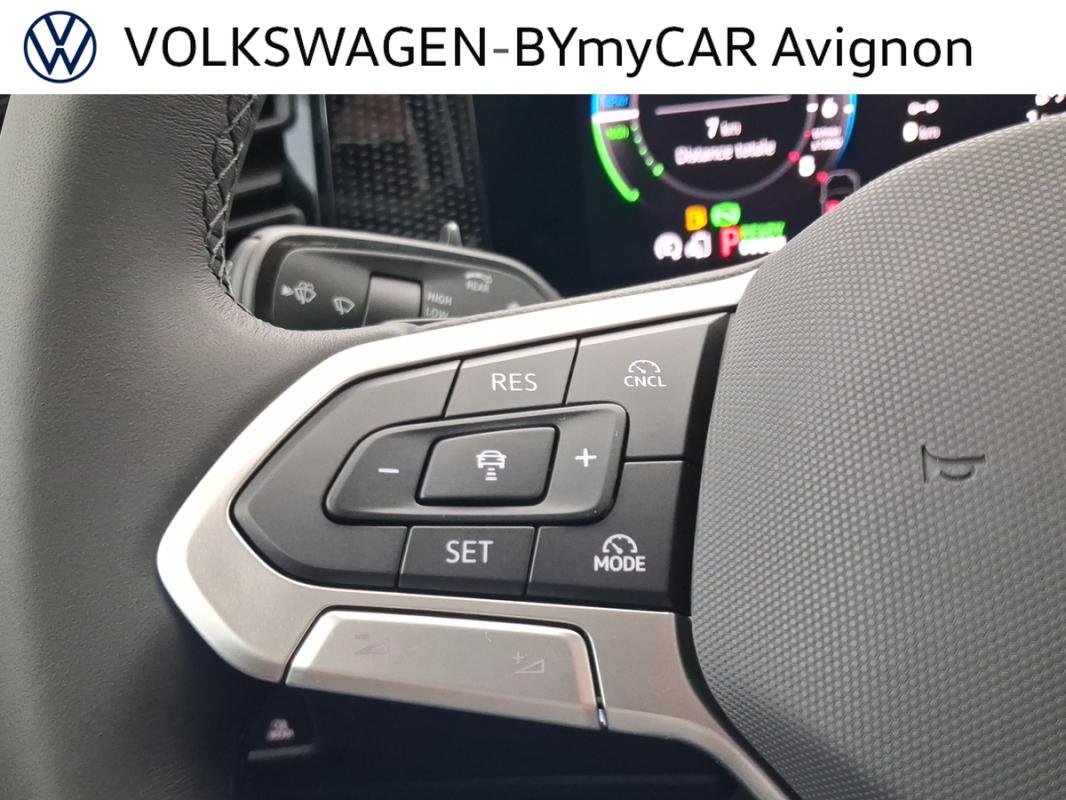 Volkswagen Tiguan - Photo 33