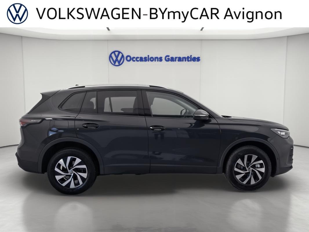 Volkswagen Tiguan - Photo 6