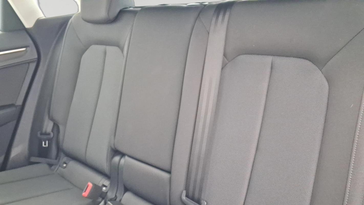Audi Q3 - Photo 12