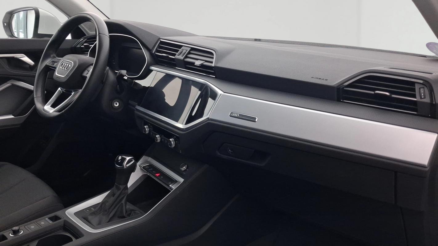 Audi Q3 - Photo 16