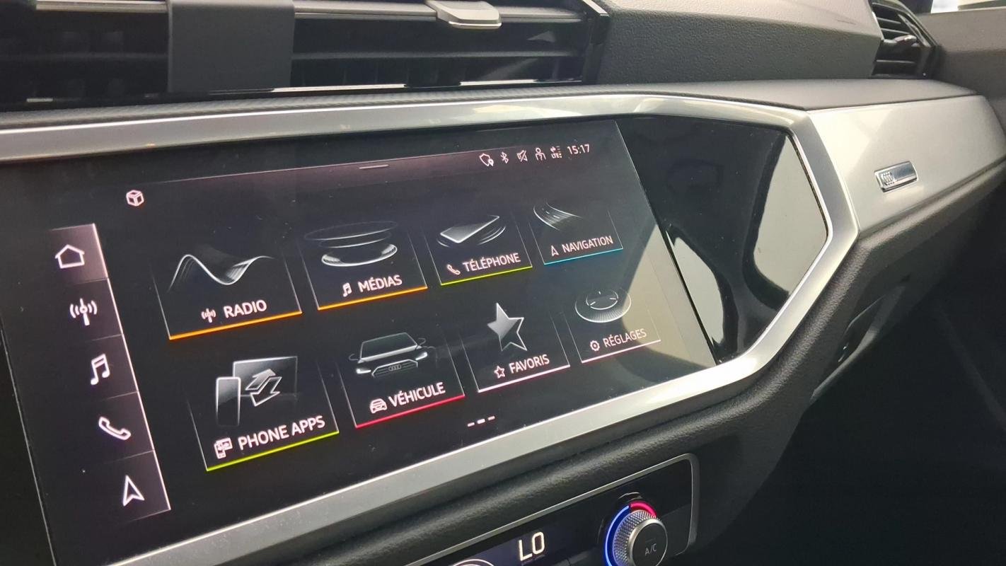 Audi Q3 - Photo 17