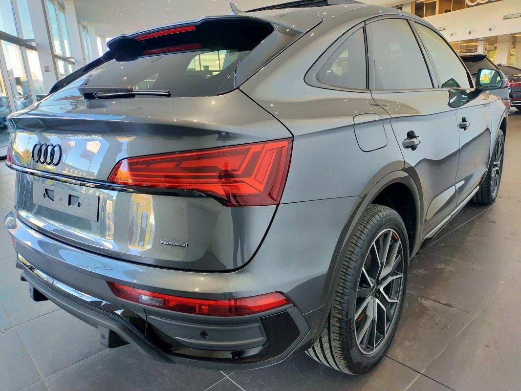 Audi Q5 Sportback - Photo 17