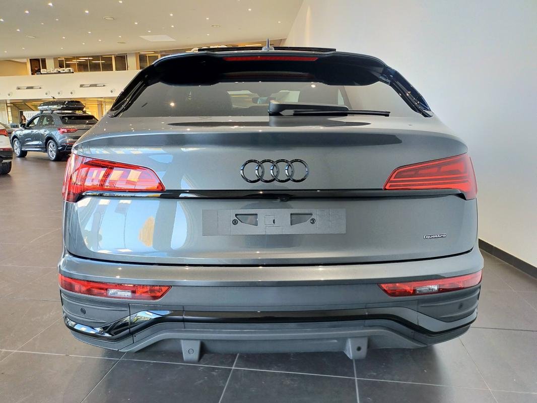 Audi Q5 Sportback - Photo 18