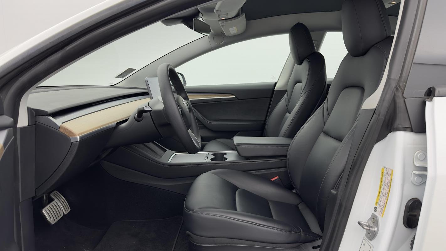 Tesla Model 3 - Photo 12