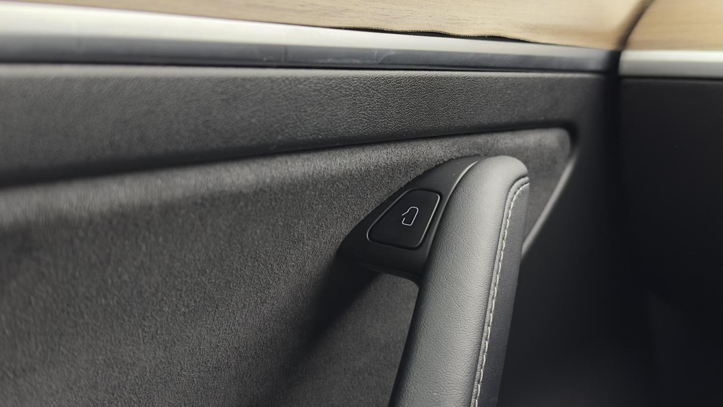 Tesla Model 3 - Photo 20