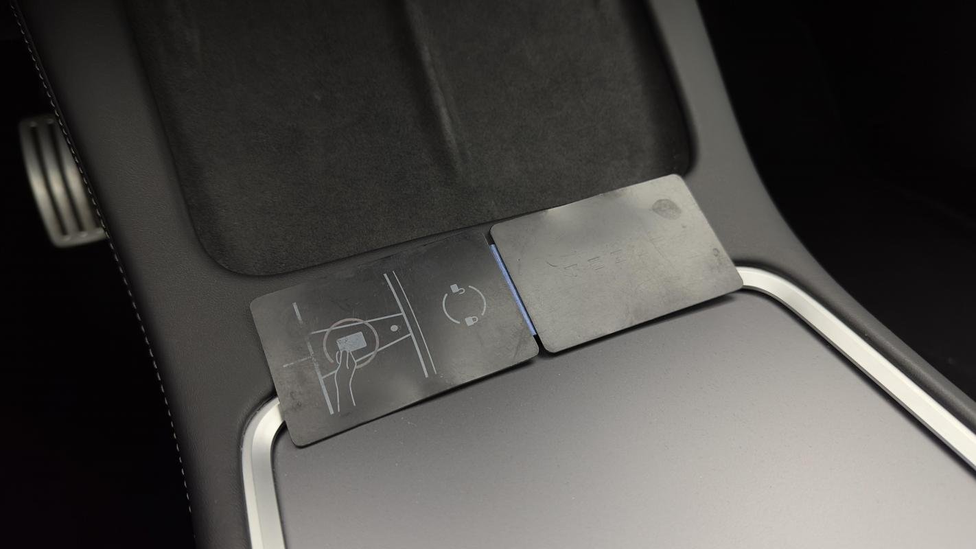 Tesla Model 3 - Photo 24