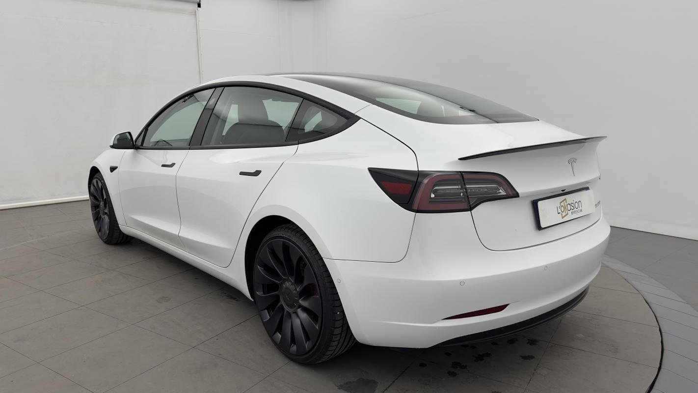 Tesla Model 3 - Photo 3