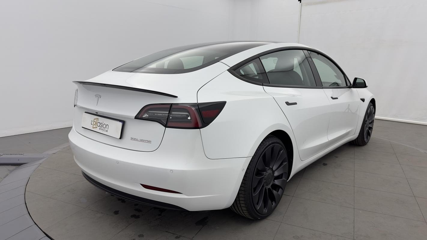 Tesla Model 3 - Photo 5